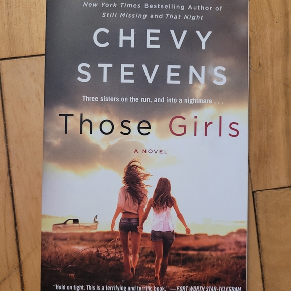 Variety of books - Picture 5 of 9